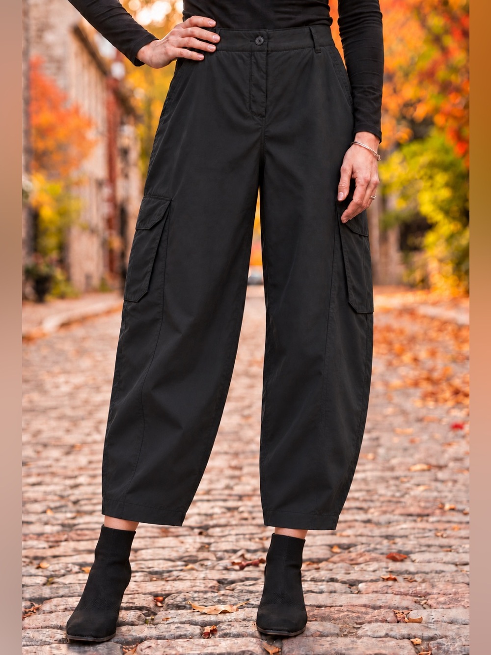 LIV by Habitat Black Cargo Pants Baggy Relaxed Tapered Ankle Size L